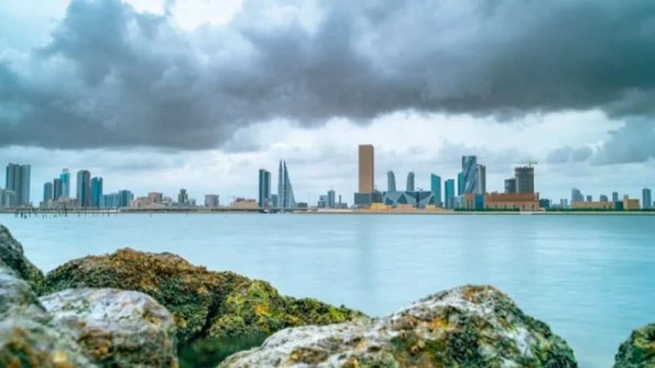 حالة الطقس المتوقعة اليوم في مختلف مناطق مملكة البحرين عبر جريدة البلاد